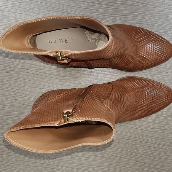 Hinge Daphne Bootie, Cognac Leather, Womens Size 7 - Picture 8 of 9